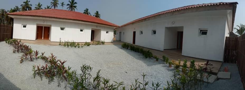Piccola Beach Sassako Begniny Exterior foto
